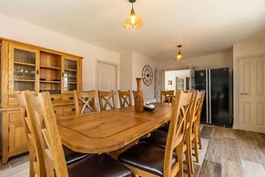 Host Stay Woodside House