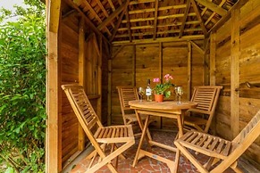 Host Stay Woodside House