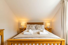 Host Stay Woodside House