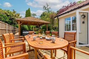 Host Stay Woodside House