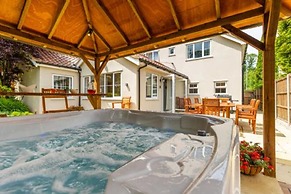 Host Stay Woodside House