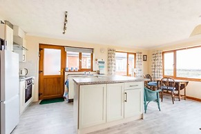 Host Stay Breezy Bungalow