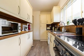 Host Stay Corner Cottage