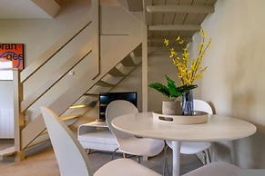 Host Stay Corner Cottage