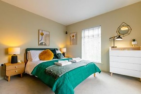 Host Stay Corner Cottage