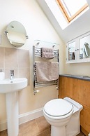 Host Stay - Violetta Cottage