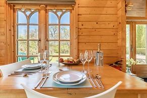 Host Stay Violet Lodge