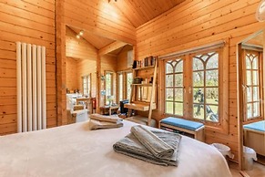 Host Stay Violet Lodge