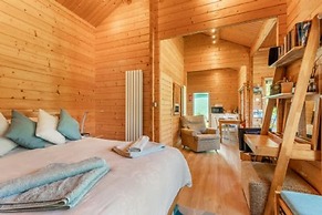 Host Stay Violet Lodge