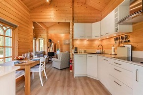 Host Stay Violet Lodge