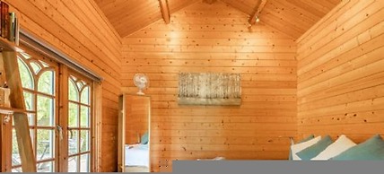 Host Stay Violet Lodge