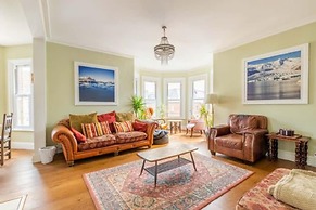 Host Stay Cabbell Towers