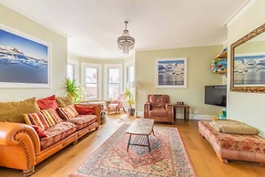 Host Stay Cabbell Towers