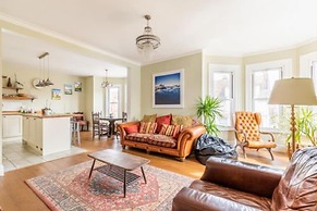 Host Stay Cabbell Towers