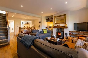 Host Stay St Joseph s Cottage