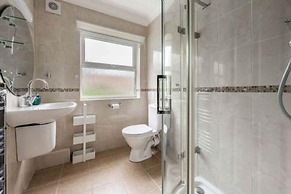 Host Stay The Aylesbury Garden Apartment