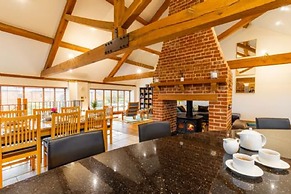 Host Stay Owl Barn