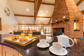 Host Stay Owl Barn