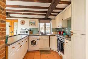 Host Stay Woodfalls Barn