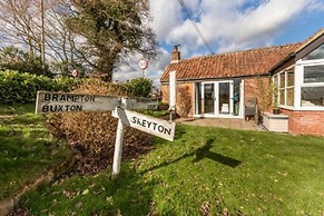 Host Stay Woodfalls Barn