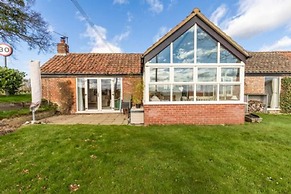 Host Stay Woodfalls Barn