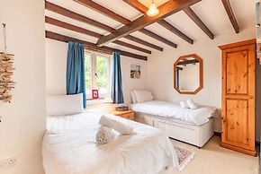 Host Stay Woodfalls Barn