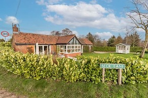 Host Stay Woodfalls Barn