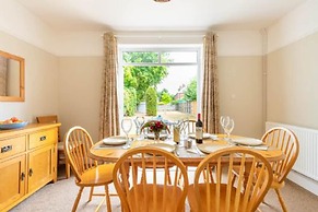 Host Stay St Clements House