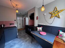 Host Stay Princes Cottage