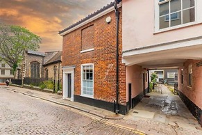 Host Stay Princes Cottage