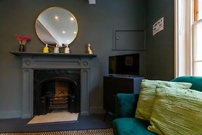 Host Stay Princes Cottage