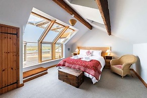 Host Stay Shipyard Studio