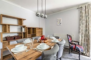 Host Stay Church Close