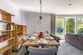 Host Stay Church Close