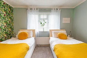 Host Stay Gorse Cottage