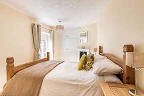 Host Stay West Street Cottage