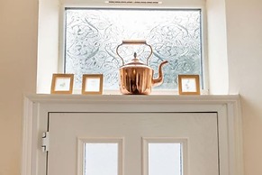 Host Stay Coastal Retreat