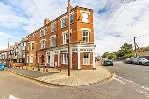 Host Stay Coastal Retreat