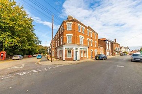 Host Stay Coastal Retreat