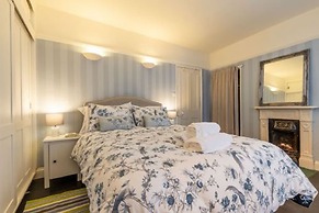 Host Stay Norfolk Historic Townhouse