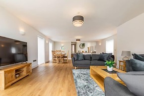 Host Stay Crimond House