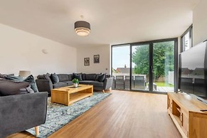 Host Stay Crimond House