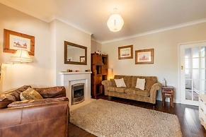 Host Stay Applegarth House