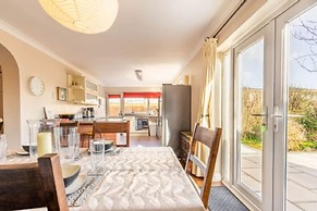 Host Stay Applegarth House