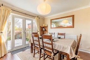 Host Stay Applegarth House