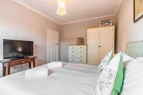 Host Stay Applegarth House