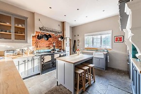 Host Stay Bressingham Lodge
