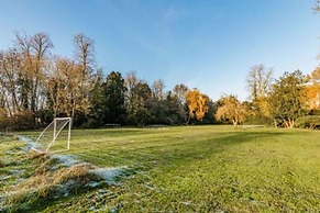 Host Stay Bressingham Lodge