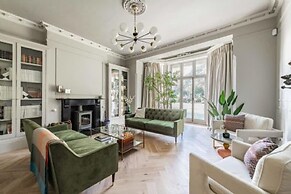 Host Stay Bressingham Lodge