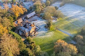 Host Stay Bressingham Lodge